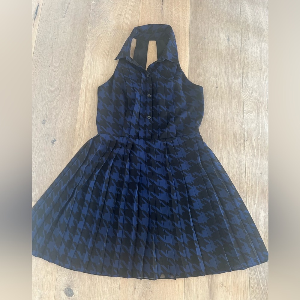 BCBG blue pattern dress blue and black with sexy back